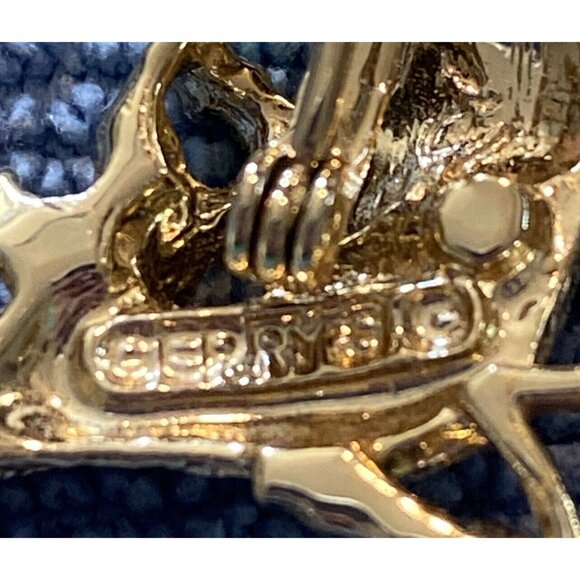 Vintage Brooch/pin Courting Couple Horse Sleigh Signed Gerrys Gold Tone - Picture 8 of 12